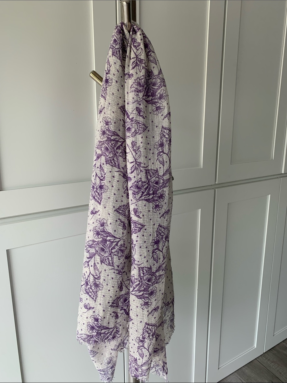 Lightweight Floral Purple Print Scarf 🧣 Wrap.